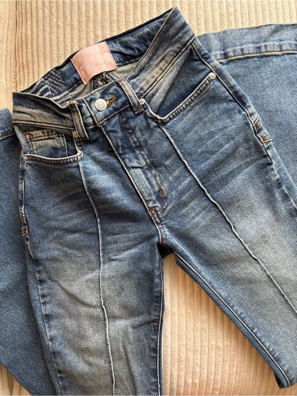 REVICE- Venus Flares SZ 23